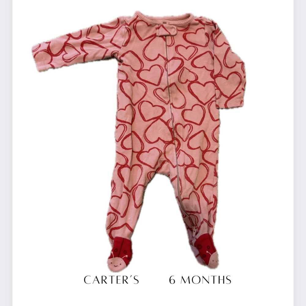 Carters 6-M Heart Pajamas, Valentines sleeper/pjs